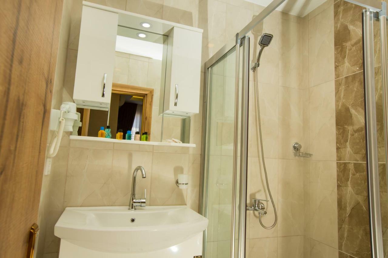 The Peraport Hotel Istanbul Bagian luar foto